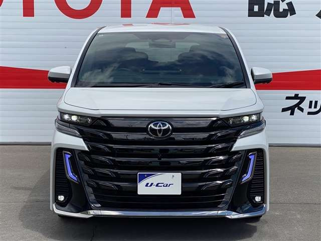 ヴェルファイアハイブリッド 2.5 Z プレミア E-Four 4WD