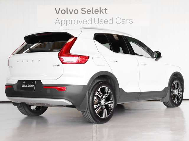 XC40B4 AWD インスクリプション 4WD