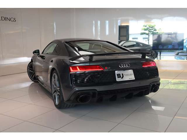 R8V10 パフォーマンス 5.2 FSI クワトロ 4WD
