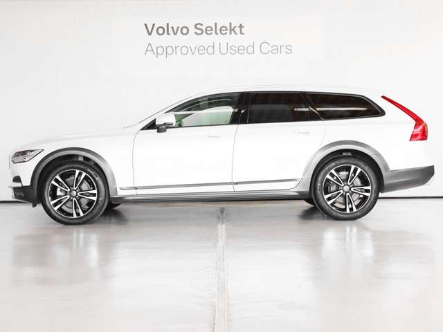 V90クロスカントリーD4 AWD サマム ディーゼル 4WD