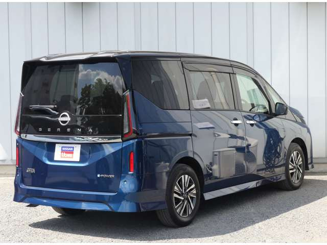 セレナ1.4 e-POWER ハイウェイスターV