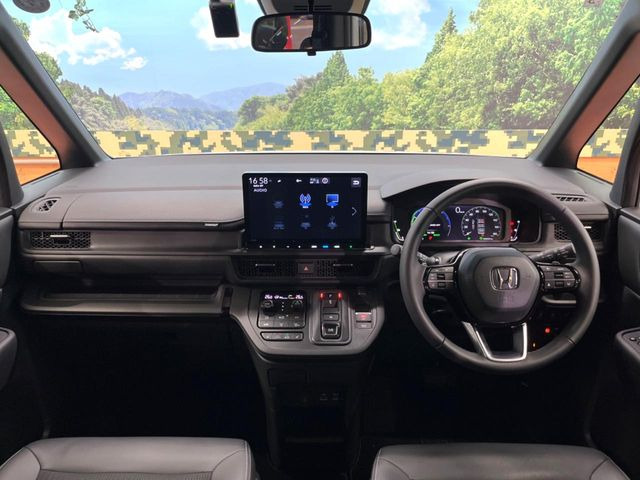 ステップワゴン2.0 e:HEV スパーダ