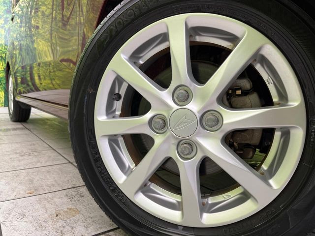 �y����14�C���`�A���~�z�C�[���z�O�ςɃ}�b�`���������A���~�z�C�[���𑕒����Ă���܂��B�e��ЊO�A���~�z�C�[����A�X�^�b�h���X�^�C�����戵�����Ă���܂��B���񂲑��k������