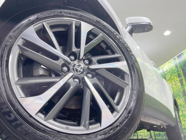 �y����18�C���`�A���~�z�C�[���z�O�ςɃ}�b�`���������A���~�z�C�[���𑕒����Ă���܂��B�e��ЊO�A���~�z�C�[����A�X�^�b�h���X�^�C�����戵�����Ă���܂��B���񂲑��k����������