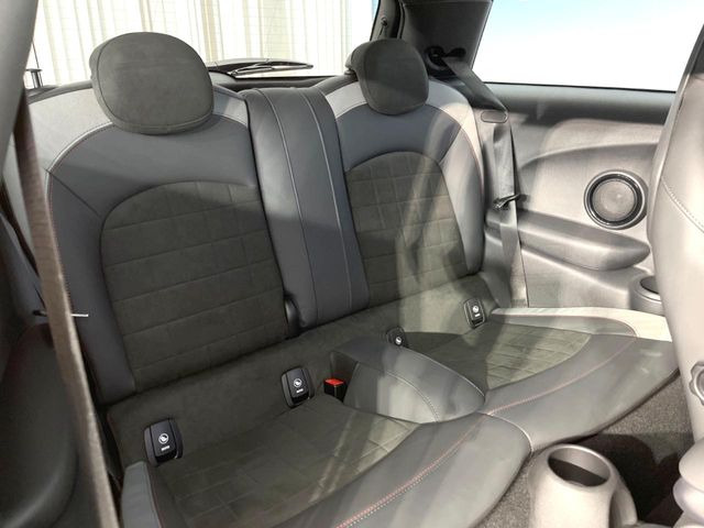 ���㕔���Ȃ��C�ɂȂ�悤�ȃL�Y�E�����ւ��蓙�A�傫�ȃ_���[�W�͂Ȃ��A�ǍD�ȏ�Ԃł��B