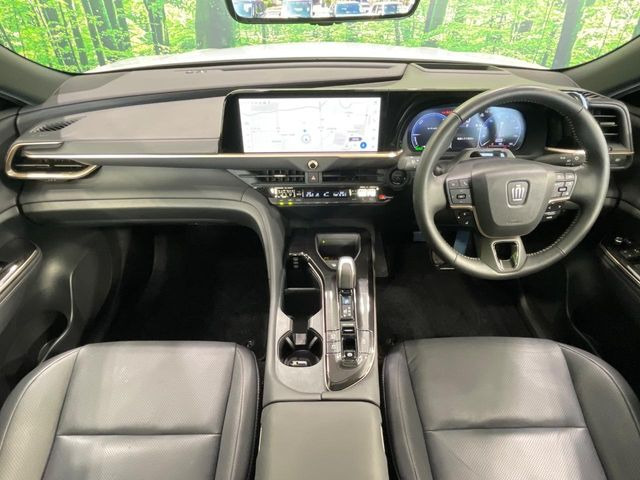 クラウンスポーツ2.5 Z E-Four 4WD