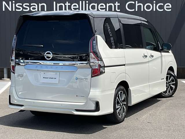 セレナ1.2 e-POWER ハイウェイスターV