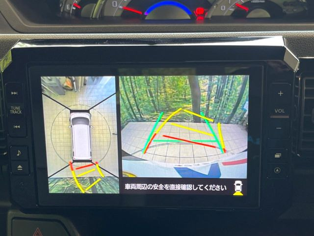 �y�p�m���}���j�^�[�z��p�̃J�����ɂ��A�ォ�猩���낵���悤�Ȏ��_��360�x�N���}�̎��͂��m�F���邱�Ƃ��ł��܂������p�������m�F���₷���A�����ꏊ�ł̐؂�Ԃ��⒓�Ԃ��X���[�Y�ɍs���܂��B