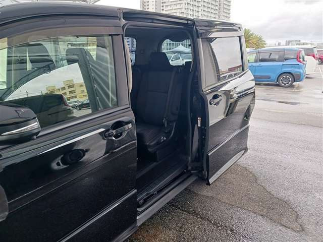 ヴォクシー2.0 ZS