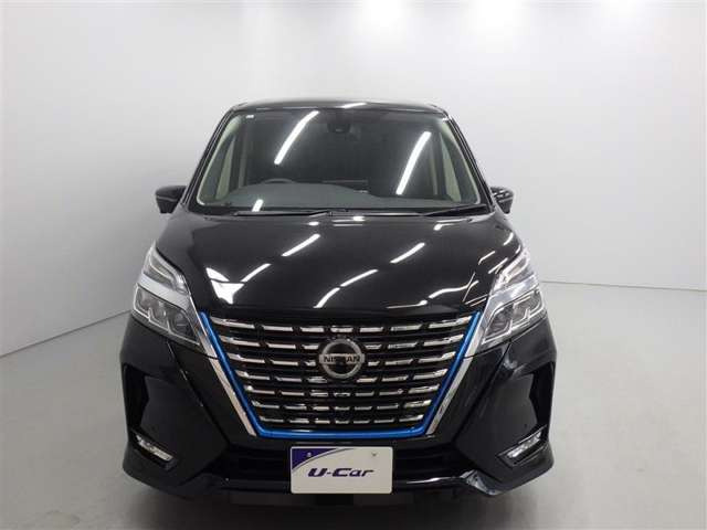 セレナ1.2 e-POWER ハイウェイスターV