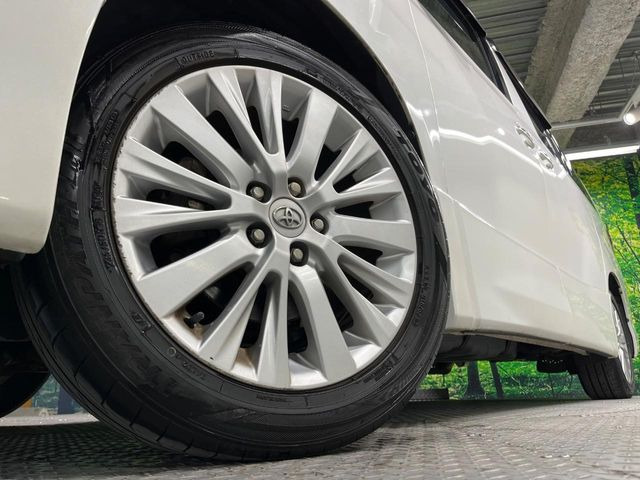 �y����18�C���`�A���~�z�C�[���z�O�ςɃ}�b�`���������A���~�z�C�[���𑕒����Ă���܂��B�e��ЊO�A���~�z�C�[����A�X�^�b�h���X�^�C�����戵�����Ă���܂��B���񂲑��k����������