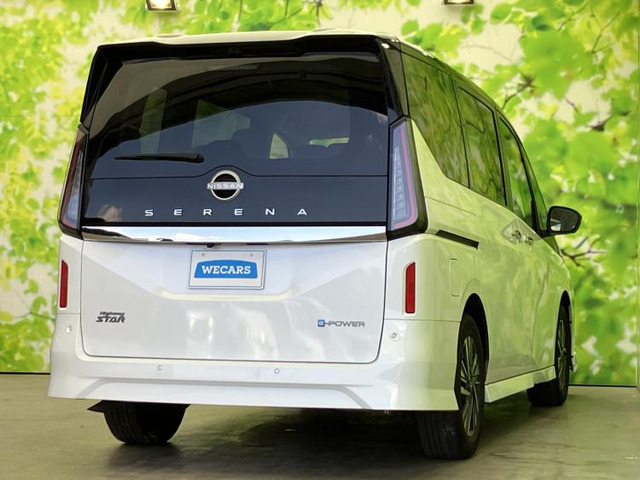 セレナ1.4 e-POWER ハイウェイスターV
