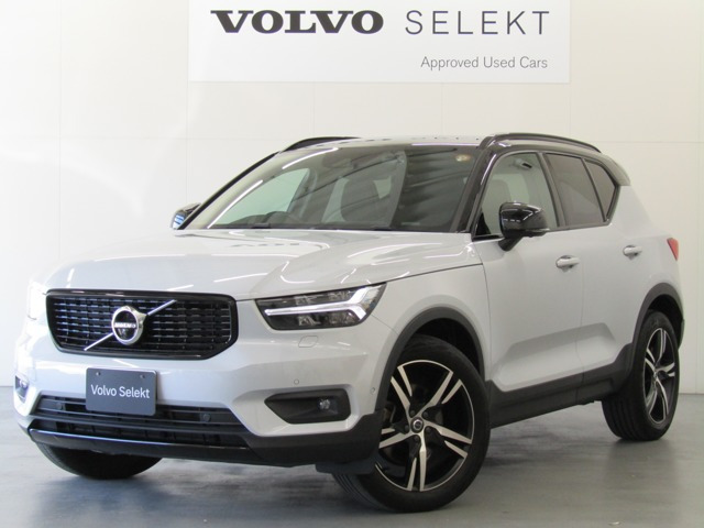 XC40B4 AWD Rデザイン 4WD