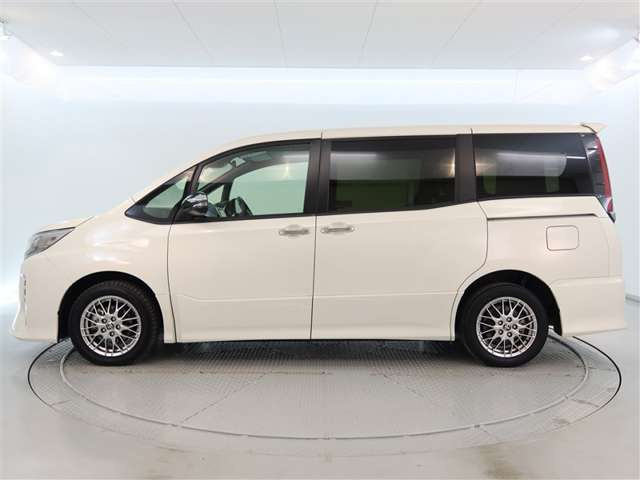 ノア1.8 ハイブリッド Si W×B II