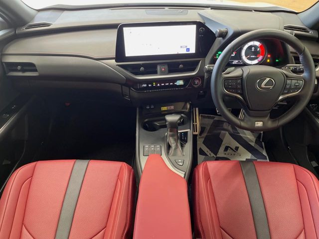 UX250h Fスポーツ