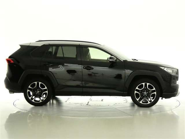 RAV42.0 アドベンチャー 4WD