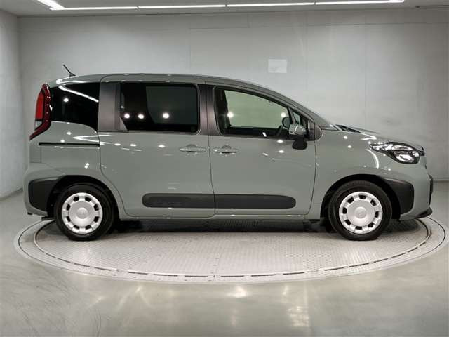 シエンタハイブリッド 1.5 X ウェルキャブ 車いす仕様車 タイプI 助手席側セカンドシート付