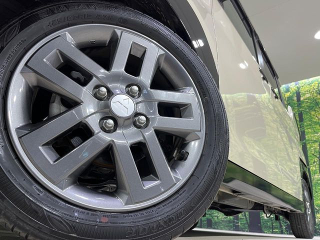 �y����15�C���`�A���~�z�C�[���z�O�ςɃ}�b�`���������A���~�z�C�[���𑕒����Ă���܂��B�e��ЊO�A���~�z�C�[����A�X�^�b�h���X�^�C�����戵�����Ă���܂��B���񂲑��k����������
