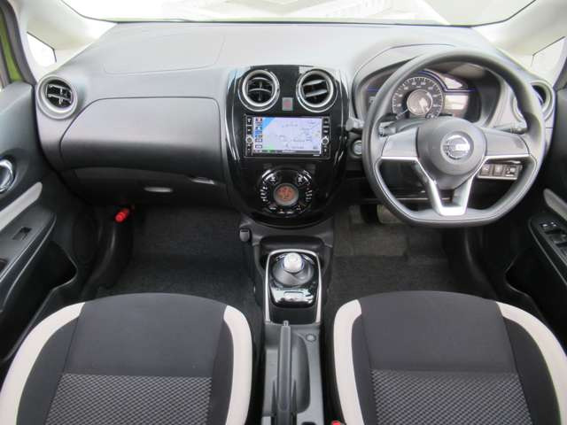ノート1.2 e-POWER X FOUR 4WD