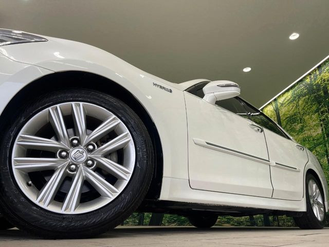 �y����17�C���`�A���~�z�C�[���z�O�ςɃ}�b�`���������A���~�z�C�[���𑕒����Ă���܂��B�e��ЊO�A���~�z�C�[����A�X�^�b�h���X�^�C�����戵�����Ă���܂��B���񂲑��k����������