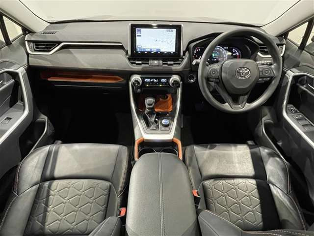 RAV42.0 アドベンチャー 4WD