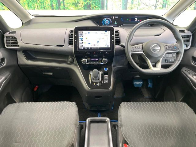 セレナ1.2 e-POWER ハイウェイスターV