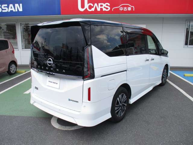 セレナ1.4 e-POWER ハイウェイスターV