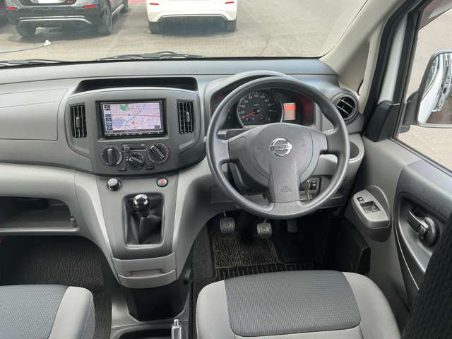 NV200バネットバン1.6 DX