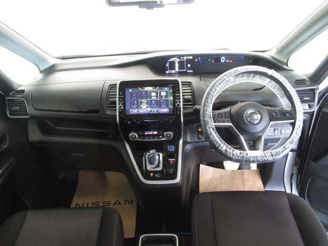 セレナ1.2 e-POWER ハイウェイスターV