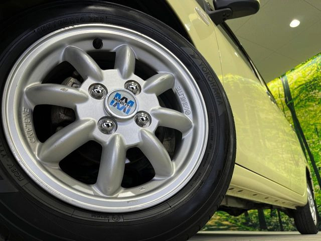 �y14�C���`�A���~�z�C�[���z�O�ςɃ}�b�`�����A���~�z�C�[���𑕒����Ă���܂��B�e��A���~�z�C�[����A�X�^�b�h���X�^�C�����戵�����Ă���܂��B���񂲑��k����������