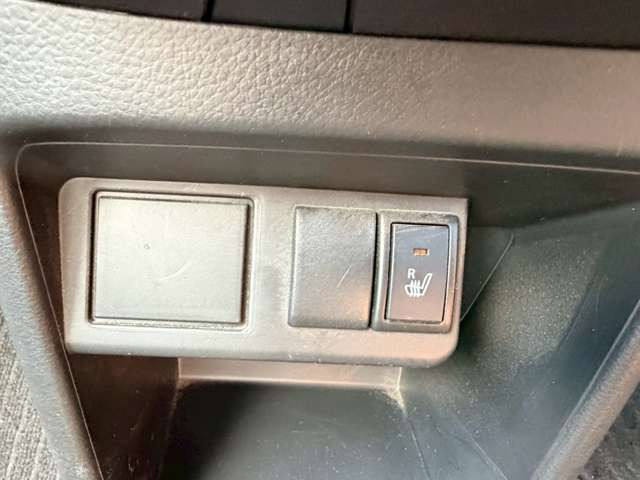 �C�ɂȂ邨�Ԃ�����܂�����E�̓d�b�ԍ����璼�ڂ��X�ɂ��₢���킹���������B�x�����@����ԗ����A��Ԃ܂łȂ�ł������������Ē����܂��B�X�^�b�t�ꓯ���A�����҂����Ă���܂��B