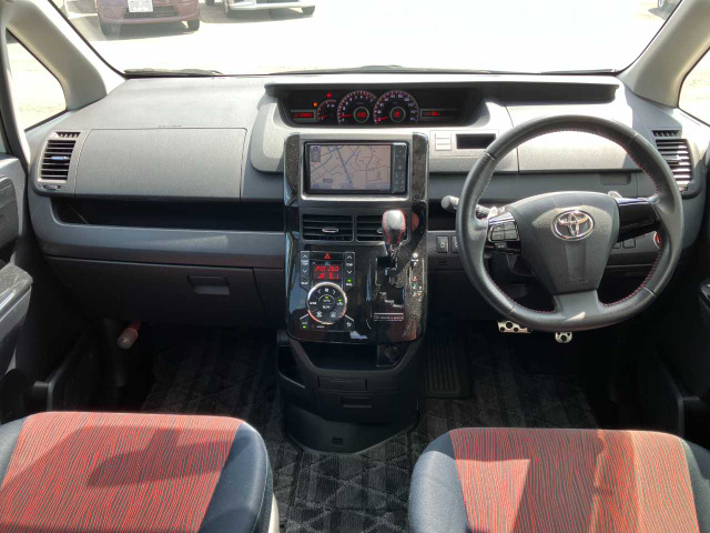 ヴォクシー2.0 ZS G’s