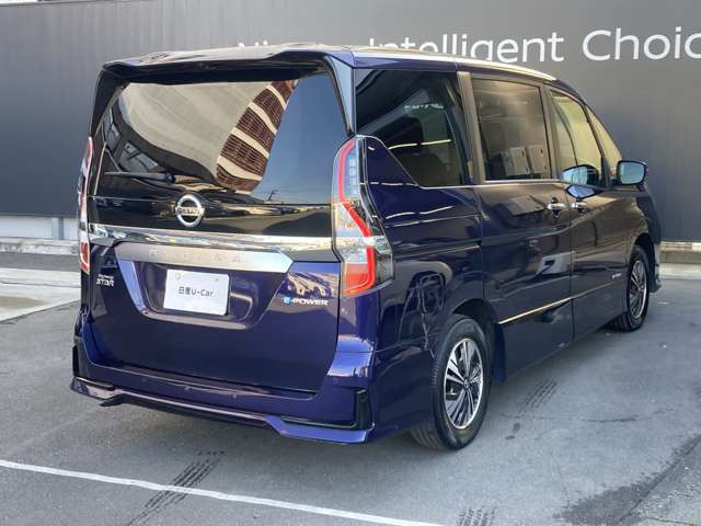 セレナ1.2 e-POWER ハイウェイスターV