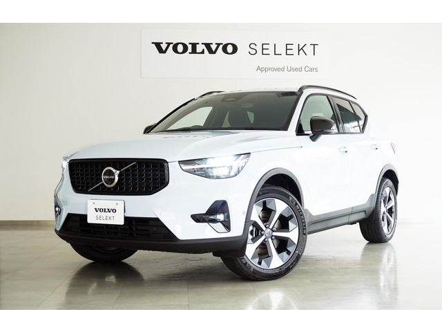 XC40ウルトラ B4 AWD ダークエディション 4WD