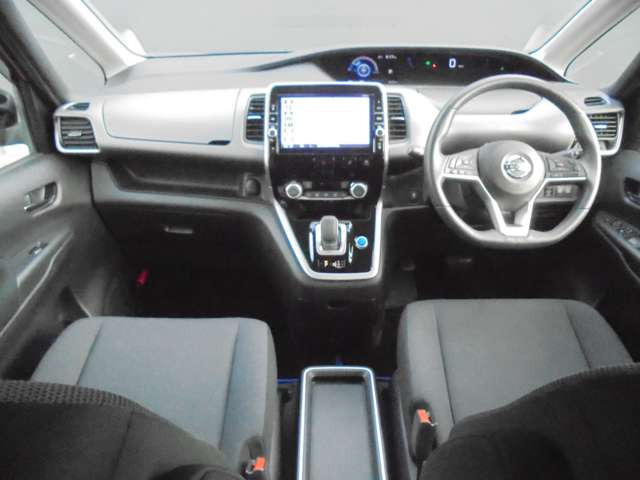 セレナ1.2 e-POWER XV