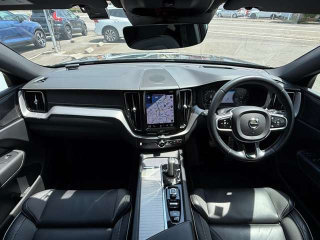 XC60B6 AWD Rデザイン 4WD
