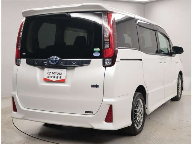 ノア1.8 ハイブリッド Si