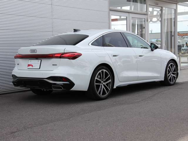 A5TFSI クワトロ 150kW Sラインパッケージ 4WD