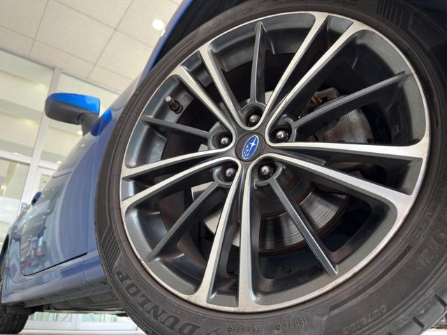 �y����17�C���`�A���~�z�C�[���z�O�ςɃ}�b�`���������A���~�z�C�[���𑕒����Ă���܂��B�e��ЊO�A���~�z�C�[����A�X�^�b�h���X�^�C�����戵�����Ă���܂��B���񂲑��k����������
