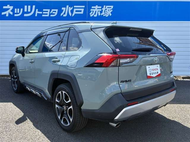 RAV42.0 アドベンチャー 4WD