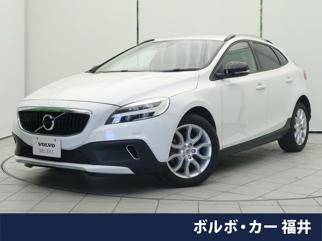 V40クロスカントリーD4 モメンタム ディーゼル