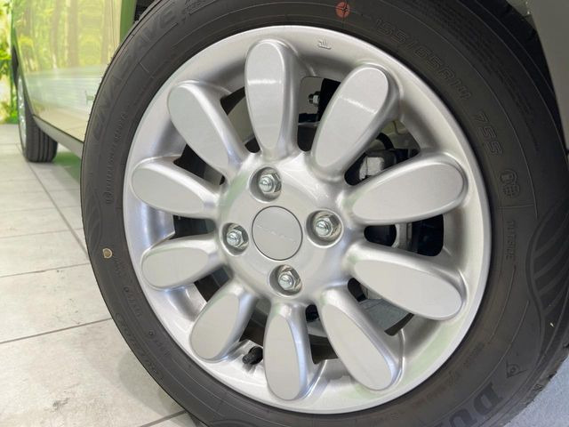 �y����14�C���`�A���~�z�C�[���z�O�ςɃ}�b�`���������A���~�z�C�[���𑕒����Ă���܂��B�e��ЊO�A���~�z�C�[����A�X�^�b�h���X�^�C�����戵�����Ă���܂��B���񂲑��k����������
