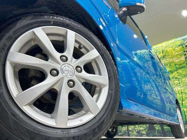 �y����14�C���`�A���~�z�C�[���z�O�ςɃ}�b�`���������A���~�z�C�[���𑕒����Ă���܂��B�e��ЊO�A���~�z�C�[����A�X�^�b�h���X�^�C�����戵�����Ă���܂��B���񂲑��k����������