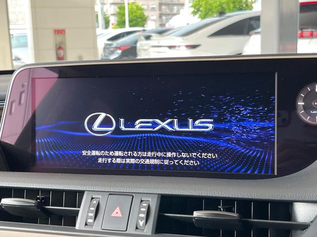 ES300h バージョンL
