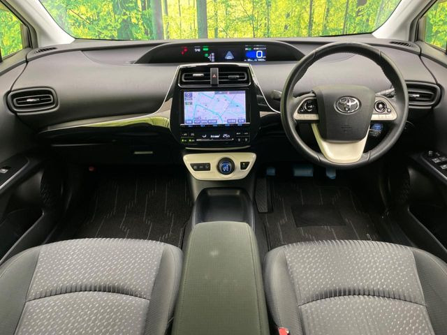 プリウス1.8 S セーフティ プラス