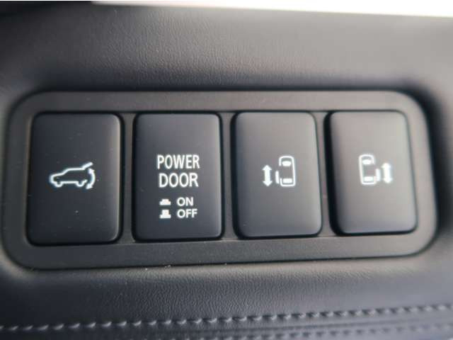 デリカD:5アーバンギア 2.2 G パワーパッケージ 4WD