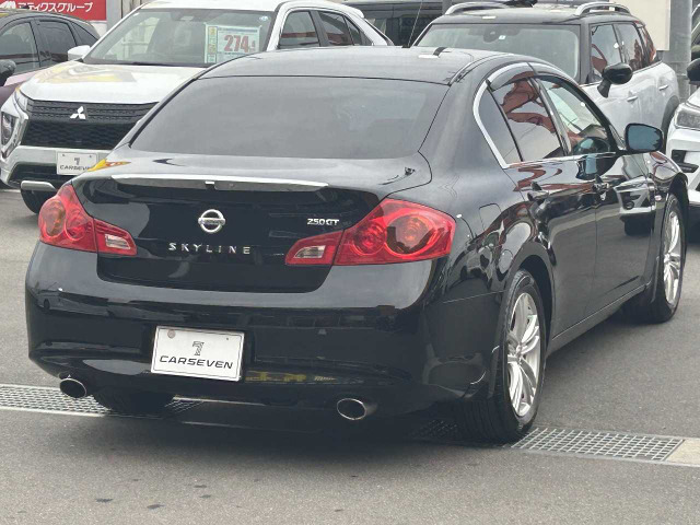 スカイライン2.5 250GT