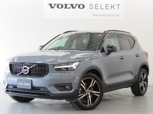 XC40B4 AWD Rデザイン 4WD