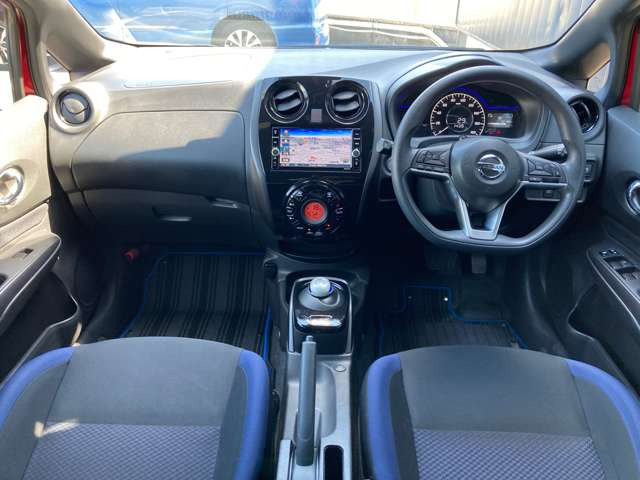 ノート1.2 e-POWER X ブラックアロー