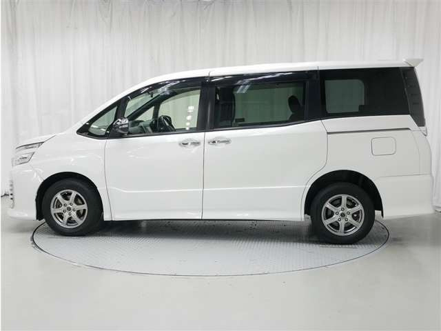 ヴォクシー2.0 ZS 煌 4WD